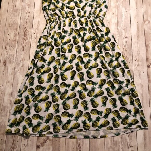 69Slam Bamboo Dress “Pineapples White” - Picture 2 of 5
